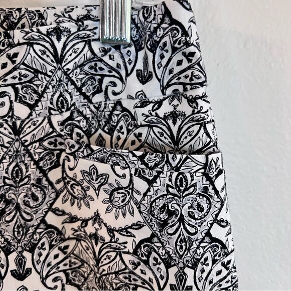 Chico's Pants Brigitte Black White Paisley Ankle Sz 0 (small 4) Pom-Pom Fringe - Picture 2 of 7